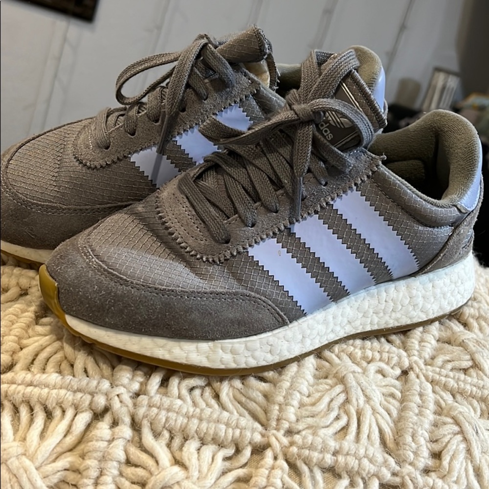 Adidas sneaker